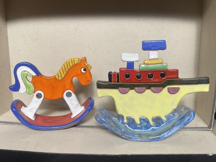 Figuras balancines, caballo y barco