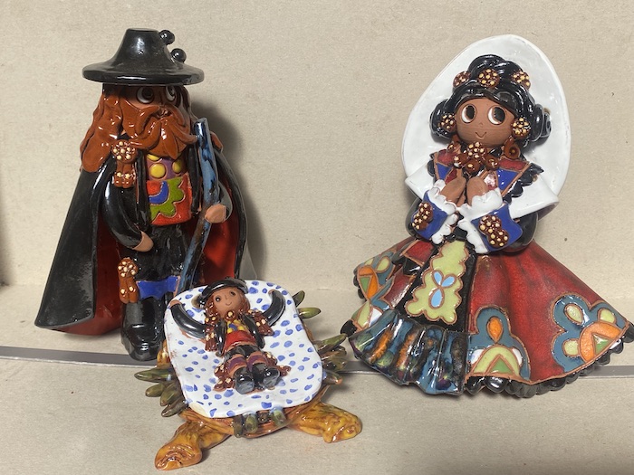 Belén con vestimenta Charra.