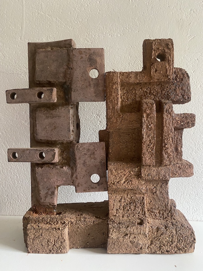 Escultura de hierro y refractario, parte