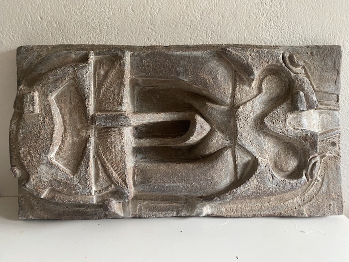 Cuadro en relieve acabado con un baño de porcelana